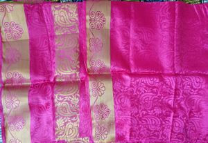 Parrot Green &amp; Magenta Pink Saree &amp; Blouse piece