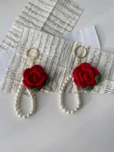CROCHET ROSE KEYCHAIN
