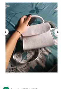 Chic White Croc Embossed Top Handle Bag