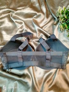 🌸Victoria&#39;s Secret Gray Bra 🌸