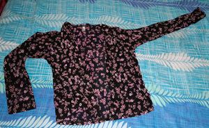 Nice Cute Black Top With Pink Flowers Prints