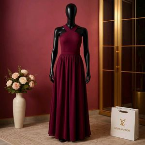 Sale🎊🎉Elegant Burgundy Maxi Dress