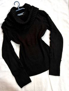 Black Turtleneck Sweater C