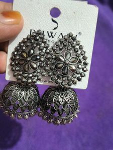 Piwa Jhumka Earrings