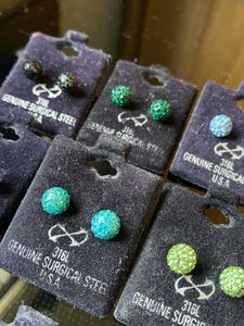 A 9 Set Of Ear Rings