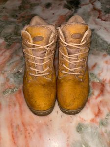 DELTA Trekking Boots
