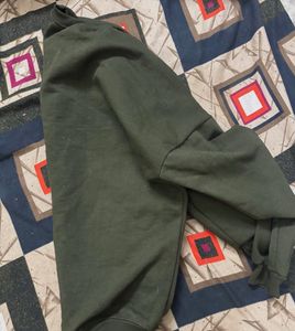 sweatshirt