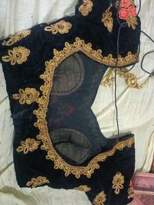 Beautiful Embroidered Lehnga