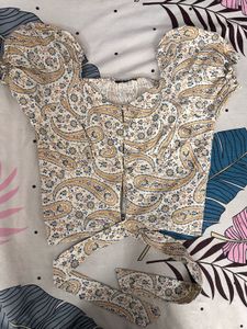 Paisley Print Puffer Sleeves Crop Top