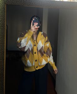 ARYGLE YELLOW KNIT  CARDIGAN