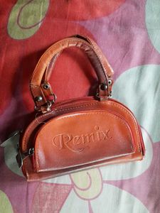Handbags..🤍