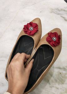 Floral Embellished Ballet Flats