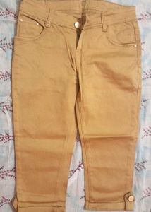Golden Capri | Length 23 Inch