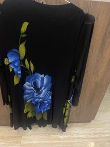 Floral Print black top