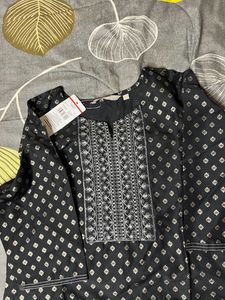 Black Kurti
