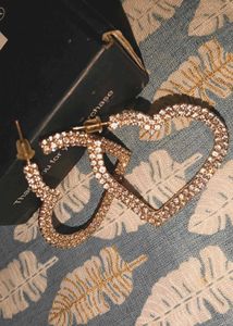 A Beautiful Heart Shape Studs Or Earring❤️