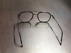 Black Metal Frame Glasses