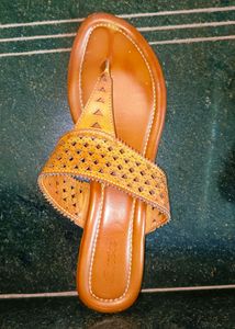 Bata Women GIRONA Thong Brown Heels