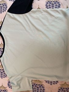 h&amp;m sports athletic mode tshirt