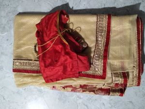Elegant Cream Floral Saree ❤️