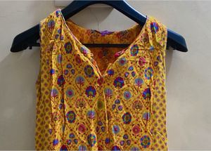 Rangriti Women Yellow Printed Kurti