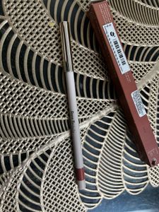 Rare Beauty Kind Words Matte Lip Liner With Box