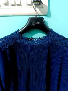 pretty top for womens