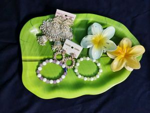 Jewellery hamper
