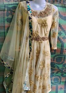 🎉Bigg Offer  Only 899 Anarkali Gown