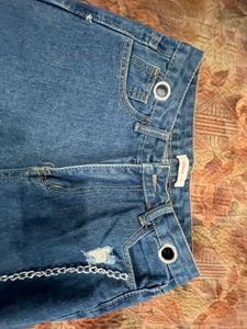 URBANIC RIPPED JEANS