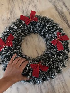 Festive Christmas Wreath with Red Bows – Plastic T