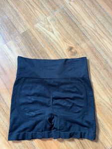 Gym Shorts Very Stretchable ( Fits 28,32)
