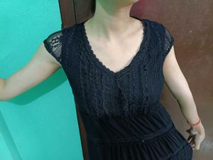 Elegant Black Lace Dress🩶