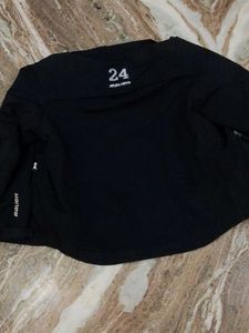 Baure jecket is really good and comfortable jecke