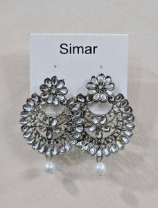 Elegant Silver Kundan Earrings