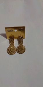 gold diamond earrings