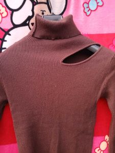 Cutout Turtleneck Knit Top