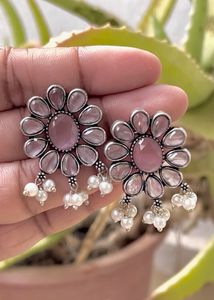 Beautiful Monalisa Stone Earring
