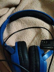 AMAZON BASICS WIRED  BASS HEADPHONE   FOR MUSIC