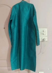 Men&#39;s Embroidered Kurta
