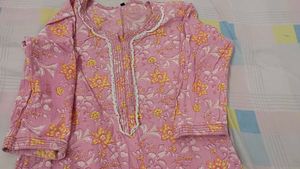 Women Pure Cotton Kurta Light Pink Colour