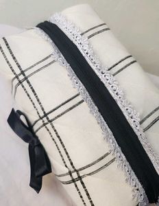 Coquette Pinterest Aesthetic Off White Make-up Bag