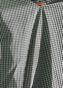 Pluss Women White, Black Checkered Cotton Blend