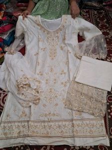 Beautiful New Heavy Kurti Set
