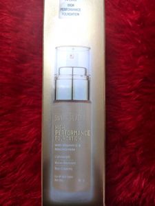 Swiss Beauty High Performance Liquid Dewy Foundati