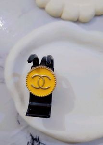 CHANEL Hair Clutcher