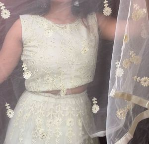 Women Light Green Legenga With Blouse And Dupatta