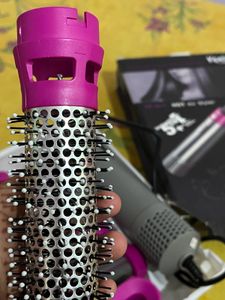 Premium hair protection with anti-static effect