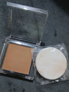 Hilary Rhoda Oil Control Compact In Shade 04 Sunki