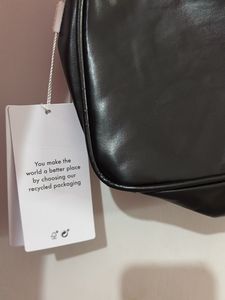 Savana Black Shoulder Bag